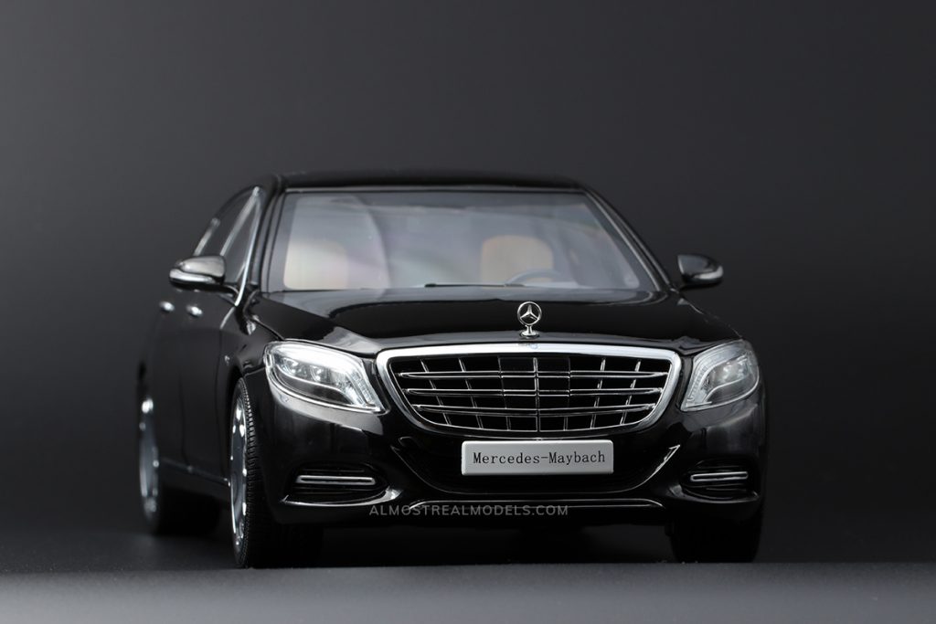 Mercedes - Maybach S-Class 2016 Obsidian Black  1:18 by Almost Real