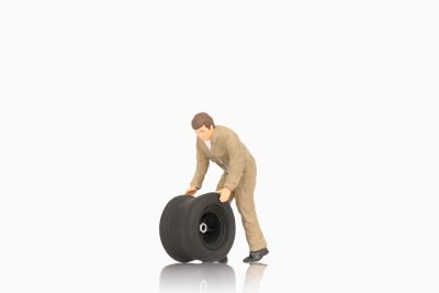 Mechanic with tire1:18 Figure