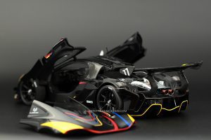 McLaren P1 GTR James Hunt 40th anniversary 1:18 by Almost Real