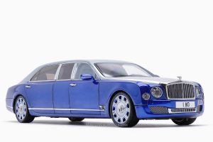 Bentley Mulsanne Grand Limousine Silver Frost Moroccan Blue 1:18 by Almost Real