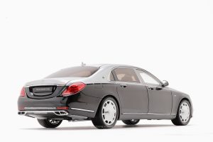 Mercedes - Maybach S-Class 2019 Obsidian Black/Iridium Silver 1:18 by Almost Real