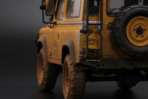 Land Rover Defender 90 "Camel Trophy" Borneo 1985 Dirty 1:18 by Almost Real