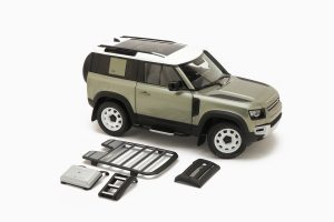 Land Rover Defender 90 2020 Pangea Green by 1:18 Almost Real