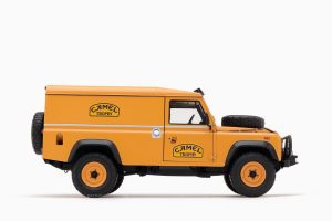 Land Rover Defender 110 "Camel Trophy" Support Unit Borneo 1:18 by Almost Real