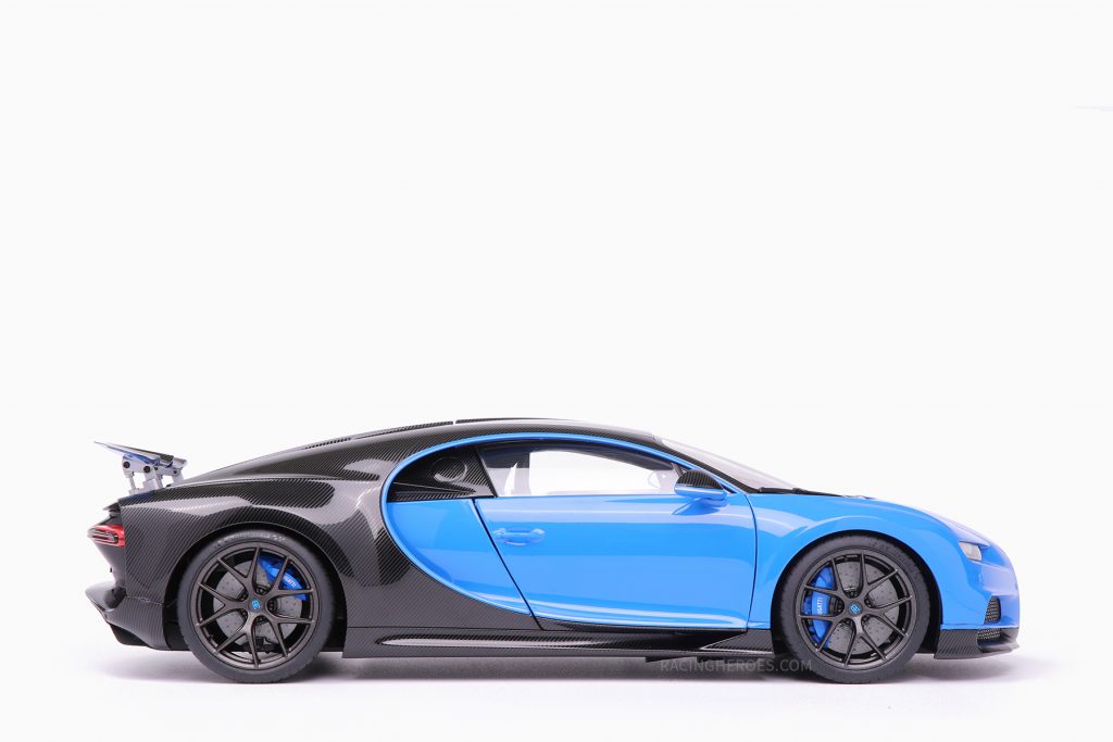 Bugatti Chiron Sport 2019 French Racing Blue/Carbon 1:18 by AutoArt