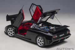 Bugatti EB110 SS Black 1:18 by AutoArt