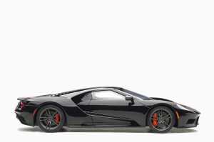 Ford GT 2017 Black Orange Stripes 1:18 by AutoArt