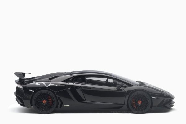 Lamborghini Aventador LP750-4 SV Nero Black 1:18 by AutoArt