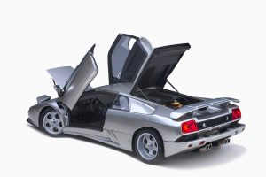 Lamborghini Diablo SE30 Jota Silver 1:18 by AutoArt