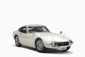 Toyota 2000GT White 1:18 by AutoArt