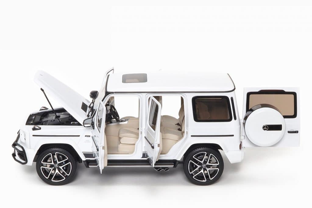 Mercedes-AMG G 63 2019 White 1:18 by Almost Real