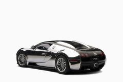 Bugatti EB Veyron 16.4 Pur Sang, Black/Aluminum Casting 1:18 by AutoArt