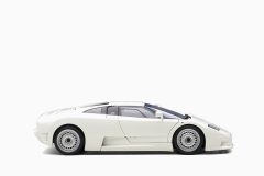 Bugatti EB110 GT, White 1:18 by AutoArt