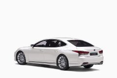 Lexus LS500h, Sonic White Metallic/Crimson & Black Interior 1:18 by AutoArt