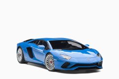 Lamborghini Aventador S, Blu Nila/Pearl Blue 1:18 by AutoArt