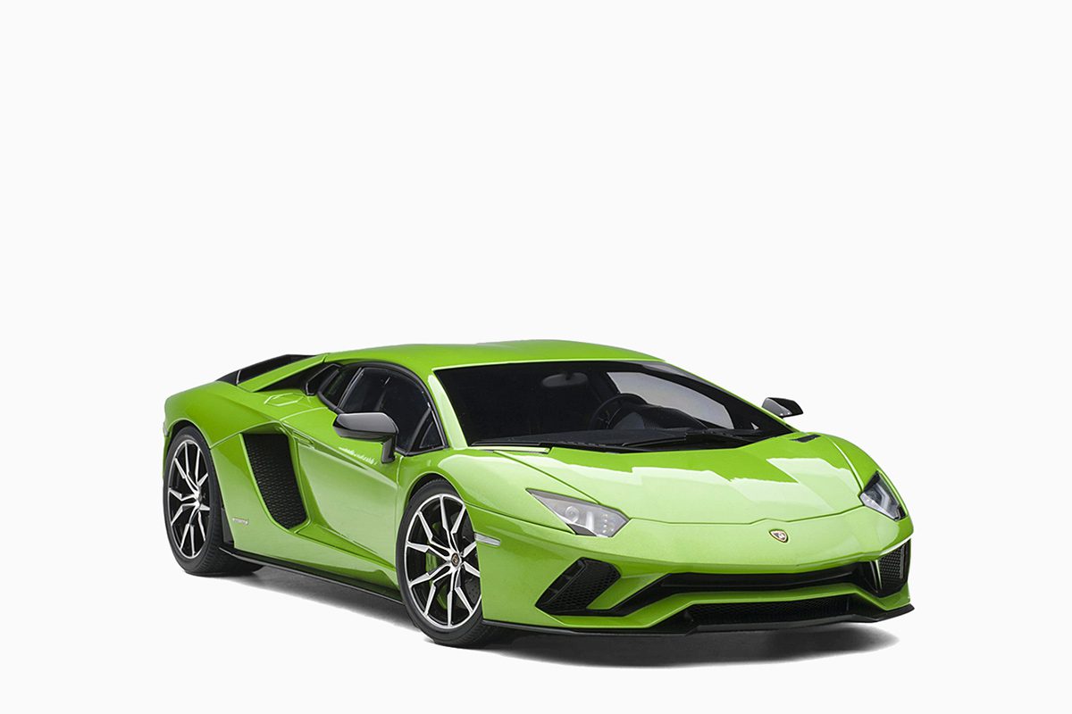 AutoArt Lamborghini Aventador S, Verde Mantis/Pearl Green 1/18 Diecast Car