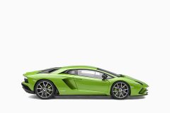 Lamborghini Aventador S, Verde Mantis/Pearl Green 1:18 by AutoArt