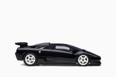 Lamborghini Diablo SV-R, Deep Black 1:18 by AutoArt