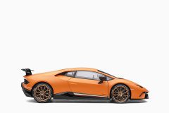 Lamborghini Huracan Performante Matt Orange 1:18 by AutoArt