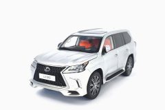 Lexus LX570 Silver 1:18 by LCD Models