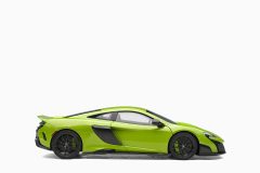 McLaren 675LT, Napier Green 1:18 by AutoArt