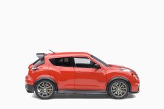 Nissan Juke R 2.0, Red 1:18 by AutoArt