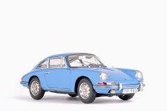 Porsche 901 1964 Sky Blue 1:18 by CMC