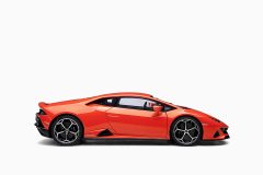 Lamborghini Huracan EVO Orange Arancio Xanto 1:18 by AutoArt