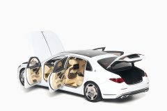 Mercedes - Maybach S-Class 2021 Diamond White  1:18 by Almost Real