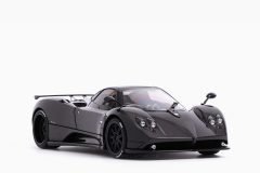 Pagani Zonda F 2005 Gloss Carbon Black 1:18 by Almost Real