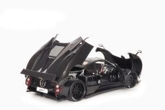 Pagani Zonda F 2005 Gloss Carbon Black 1:18 by Almost Real