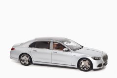 Mercedes - Maybach S-Class 2021 Hightech Silver 1:18 by Almost Real