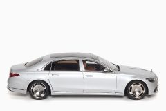 Mercedes - Maybach S-Class 2021 Hightech Silver 1:18 by Almost Real