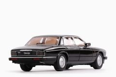 Jaguar Daimler XJ6 (XJ40) - Ebony Black 1:18 by Almost Real