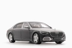 Mercedes - Maybach S-Class 2021 Black / Silver 1:18 by Almost Real