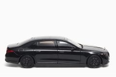 Mercedes - Maybach S-Class 2023 Obsidian Black 1:18 by Almost Real