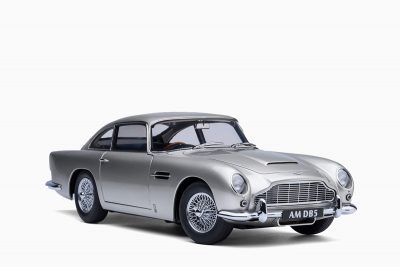 Aston Martin DB5, Birch Silver 1:18 by Autoart