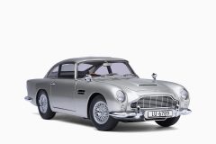 Aston Martin DB5 “Goldfinger”, w/weapons, Silver, 1:18 by Autoart