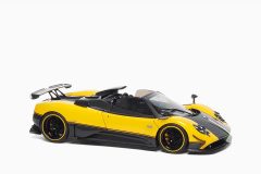 Pagani Zonda Cinque Roadster Yellow Giallo Ginevra 1:18 by Almost Real