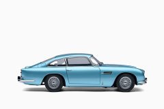 Aston Martin DB5 Caribbean Pearl Blue 1:18 by Autoart